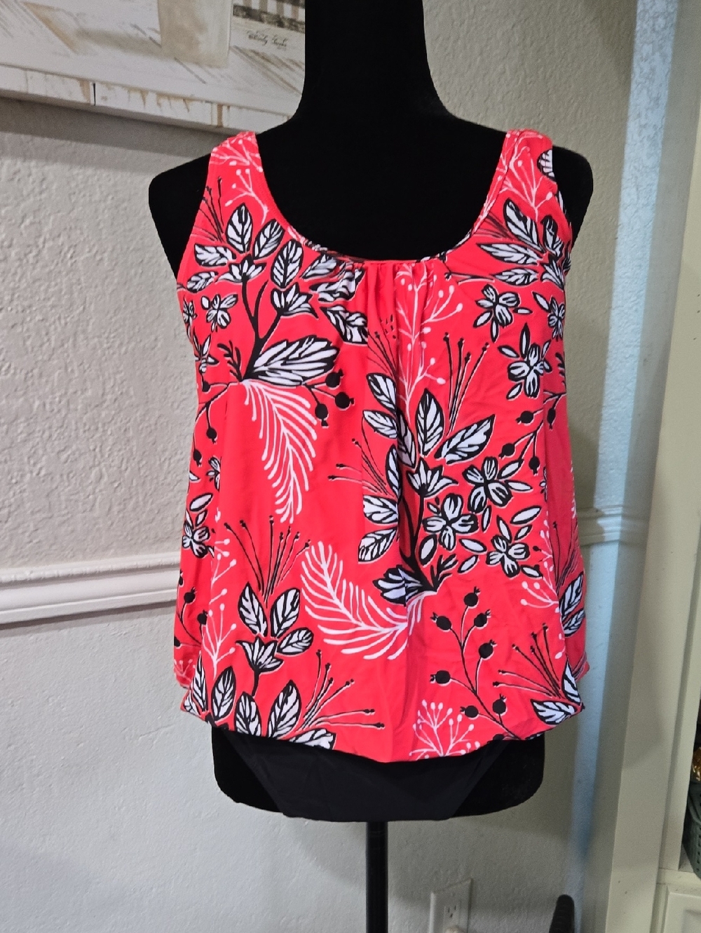 Yonique Coral Floral Blouson Tankini Swimsuit Black Bottom Modest Swimwear.